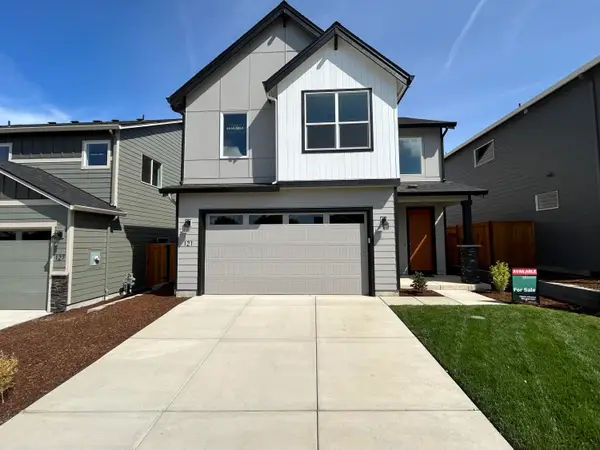 121 Valemont #34, Eagle Point, OR 97524