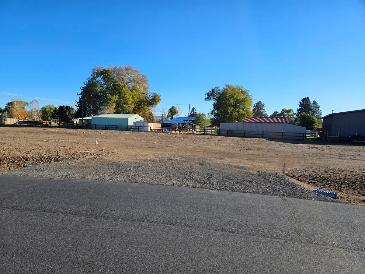 240 NW Saddle Ridge Loop #Lot 8, Prineville, OR 97754 - #1