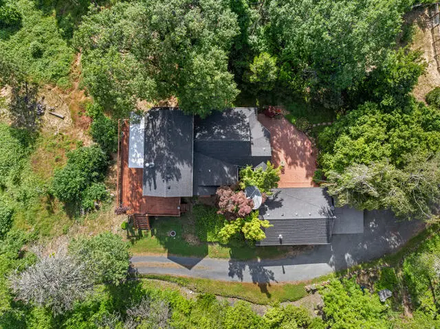 1026 N Schoolhouse Creek Road, Grants Pass, OR 97526 - #2