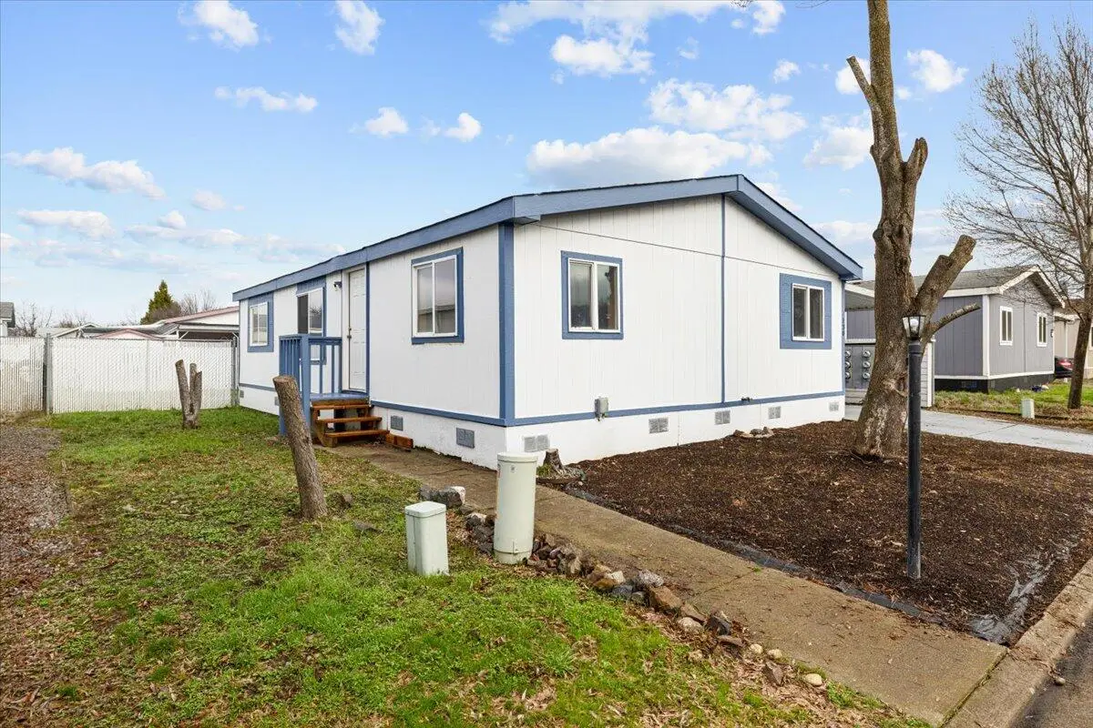 633 E Archwood Drive #UNIT 130, Eagle Point, OR 97524 - #1