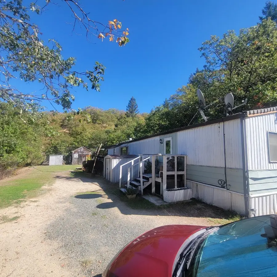 2455 Harbeck Road, Grants Pass, OR 97527 - #2