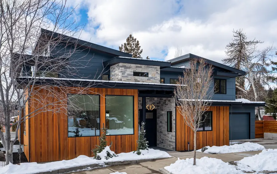 2 NW Hood Place, Bend, OR 97703 - #2