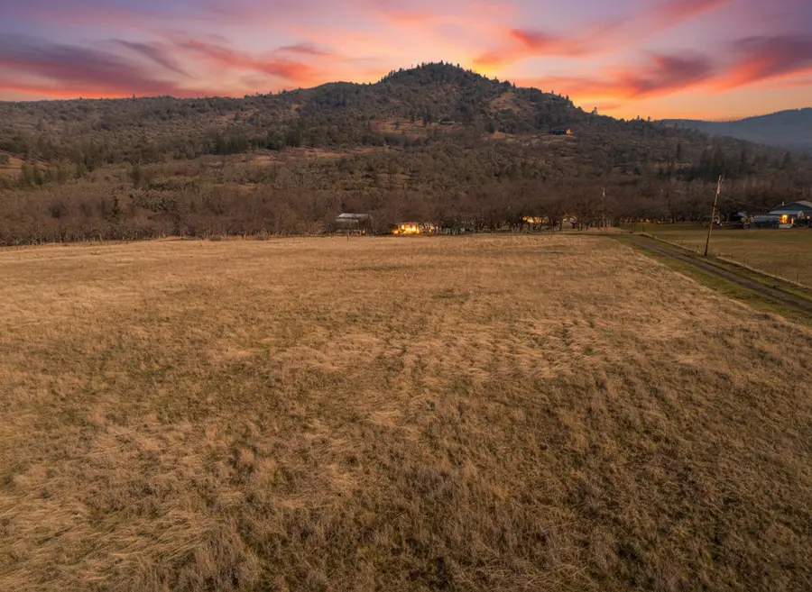 4477 E Antelope Road, Eagle Point, OR 97524 - #2