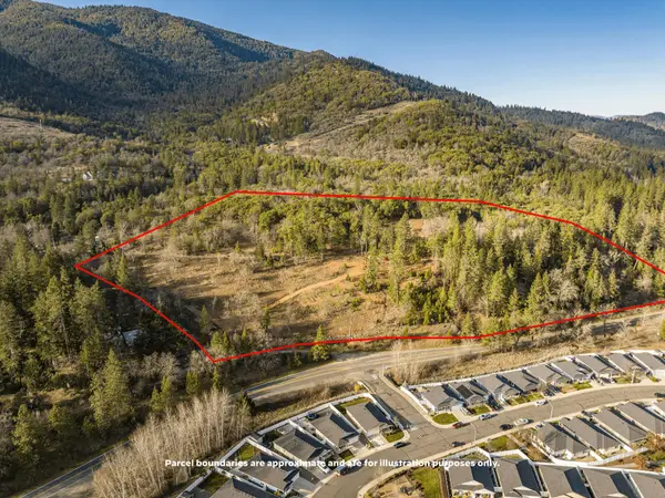 5651 Foothill Boulevard, Rogue River, OR 97537