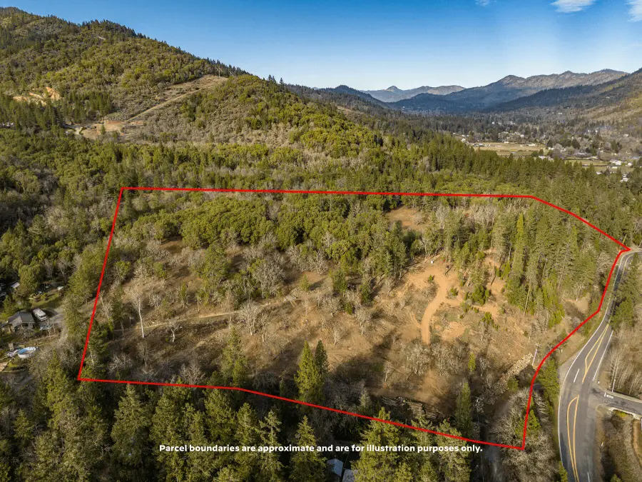 5651 Foothill Boulevard, Rogue River, OR 97537 - #3