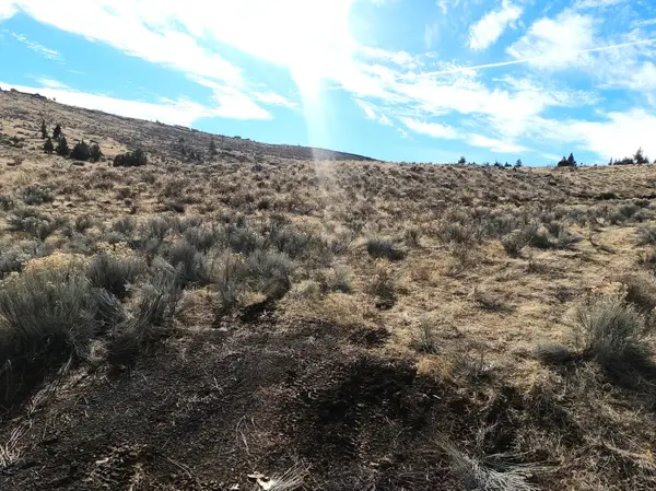 9 SW Lakeview Drive #900, Culver, OR 97734