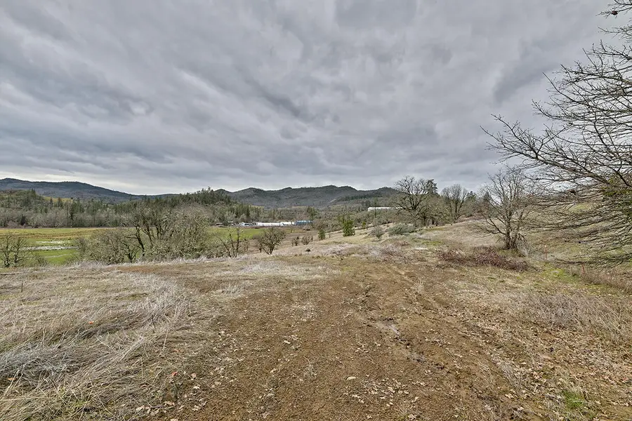 13546 Highway 140, Eagle Point, OR 97524 - #2
