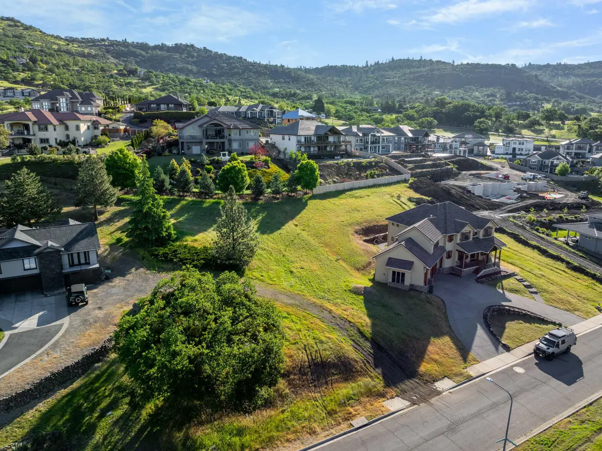 5626 Fallbrook Lane, Medford, OR 97504 - #1