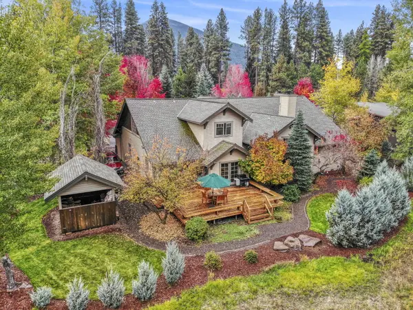 26236 SW Pine Lodge Road, Camp Sherman, OR 97730