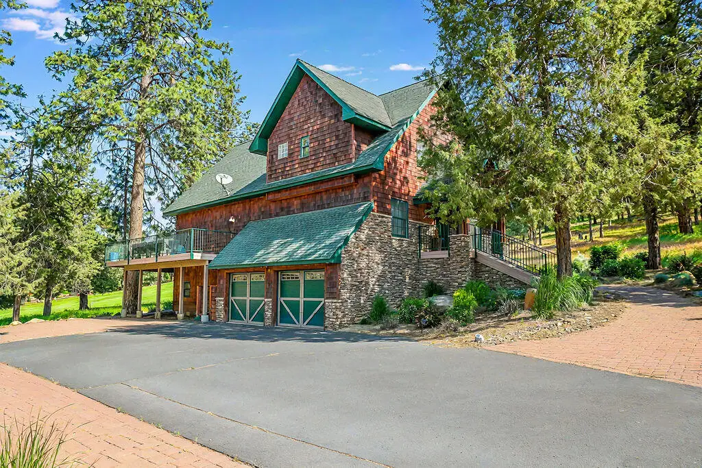 5850 Coopers Hawk Road, Klamath Falls, OR 97601 - #1