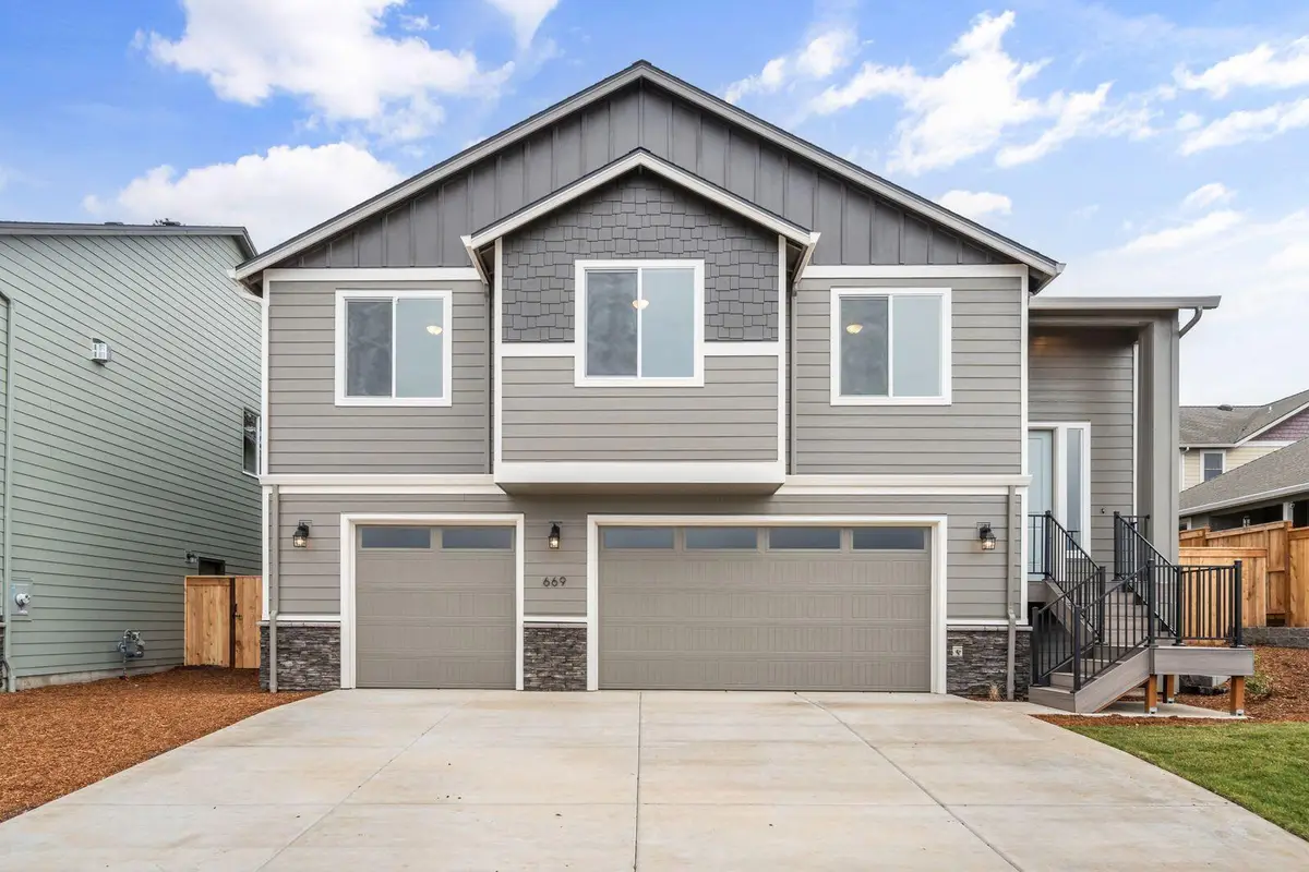 669 Old Waverly Way #20, Eagle Point, OR 97524 - #1