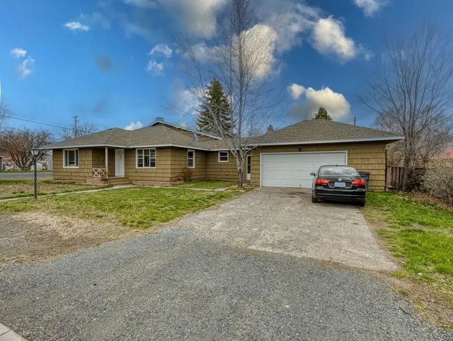 425 W 1st Street, Merrill, OR 97633 - #3