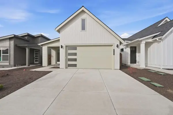 21423 NE Hayloft Place, Bend, OR 97701