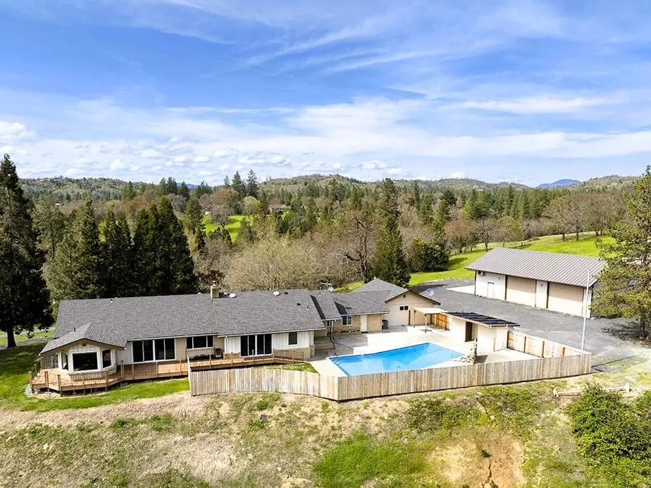 3320 Upper River Road, Grants Pass, OR 97526 - #1