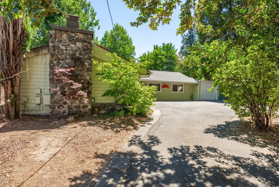 1255 Plummer Avenue, Grants Pass, OR 97527 - #2