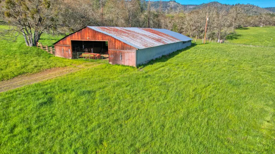 858 Missouri Flat Road, Grants Pass, OR 97527 - #3