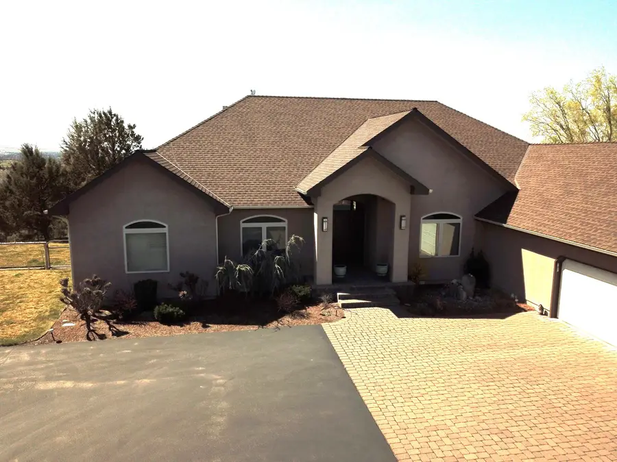 1115 NE Clark Drive, Madras, OR 97741 - #2