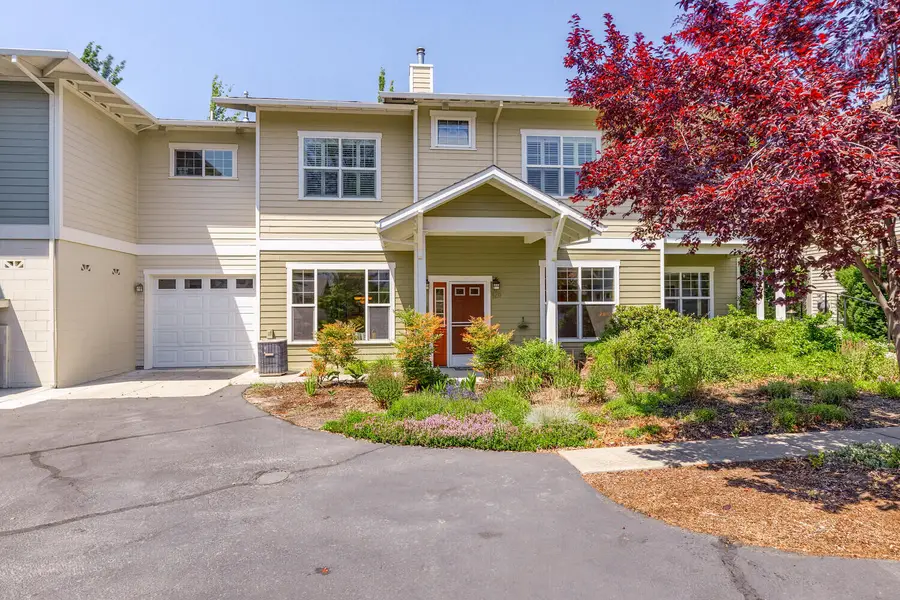 820 Satsuma Court, Ashland, OR 97520 - #2