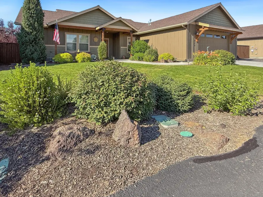 323 NW Saddle Ridge Loop, Prineville, OR 97754 - #2