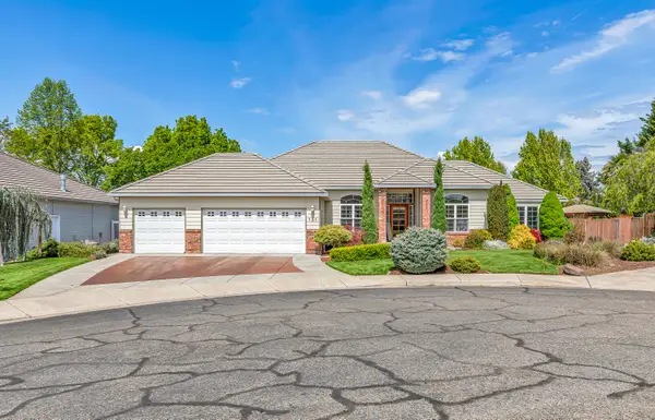 131 Spanish Bay Court, Eagle Point, OR 97524