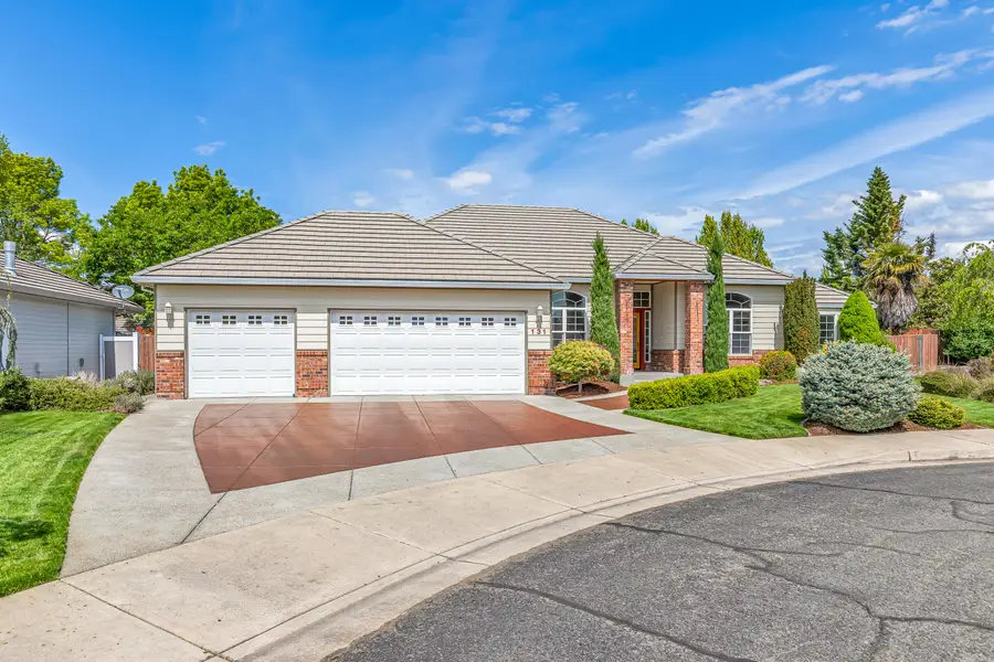 131 Spanish Bay Court, Eagle Point, OR 97524 - #3