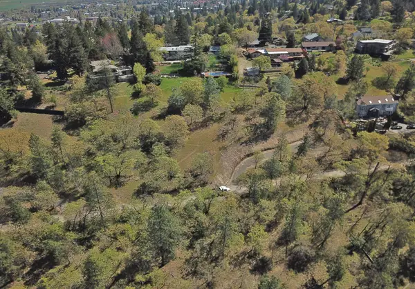 440 Glenview Drive, Ashland, OR 97520