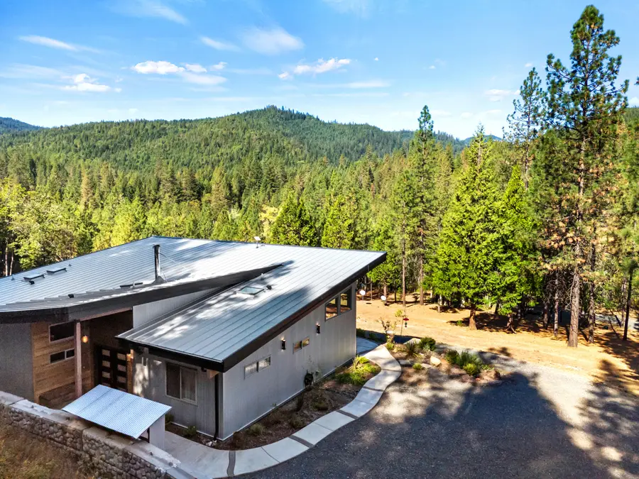 24100 E Evans Creek Road, White City, OR 97503 - #2