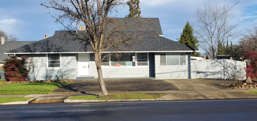 1204 W Main Street, Medford, OR 97501 - #2
