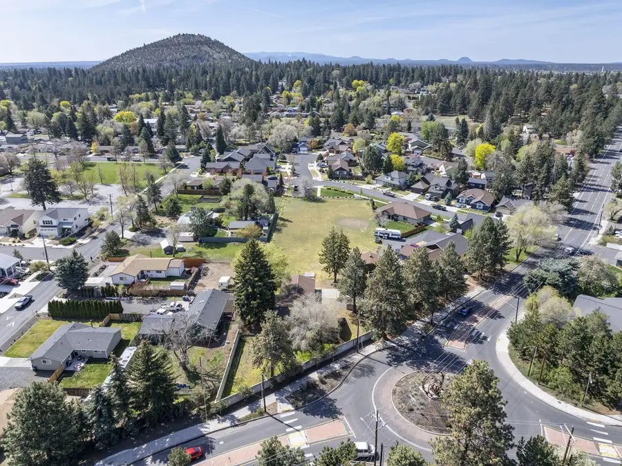 2640 NE 8th Street, Bend, OR 97701 - #2