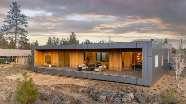 61913 Hosmer Lake Drive, Bend, OR 97702