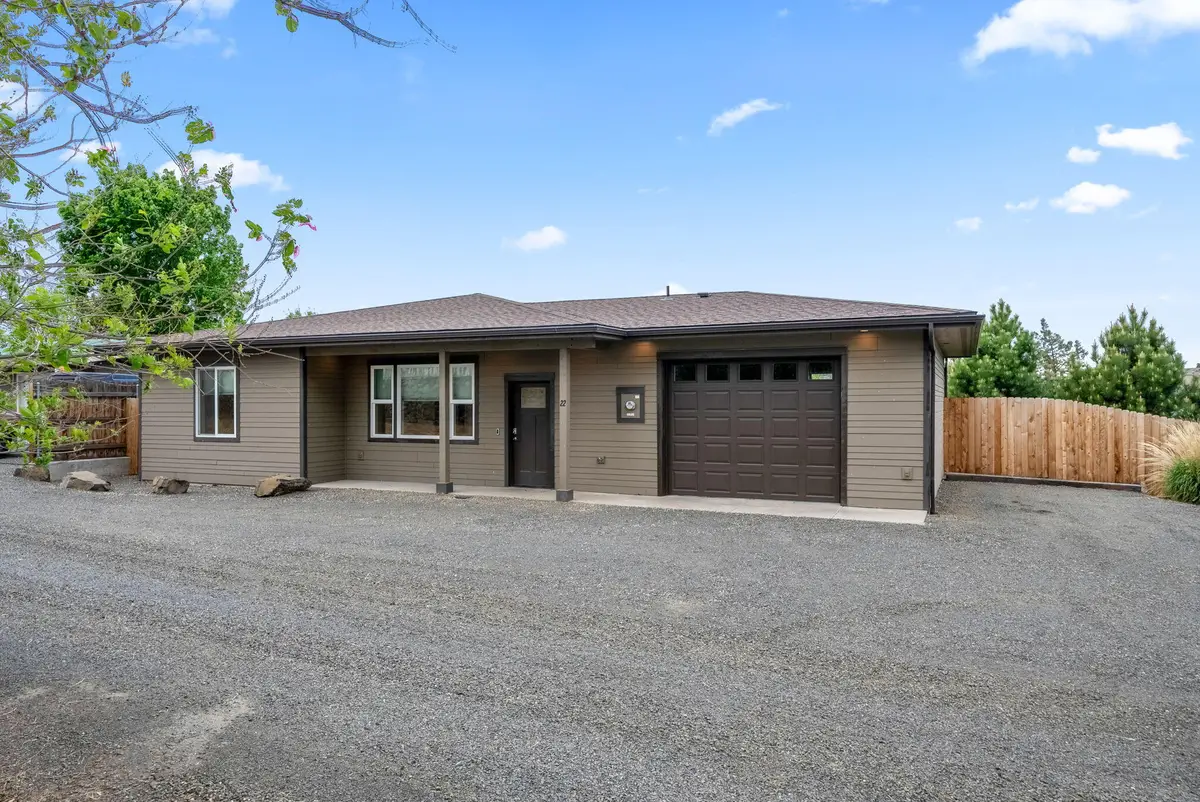 22 SE Hoff Lane, Madras, OR 97741 - #1
