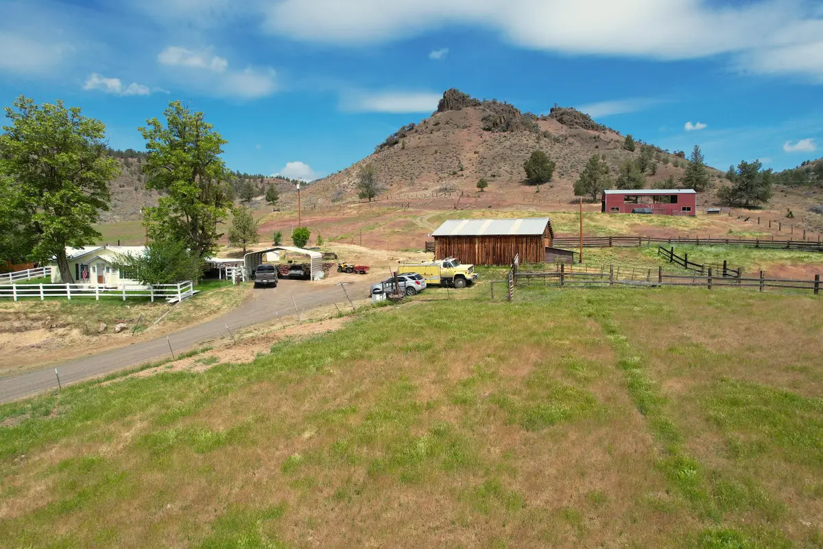 40300 Kahler Basin Road, Spray, OR 97874 - #1