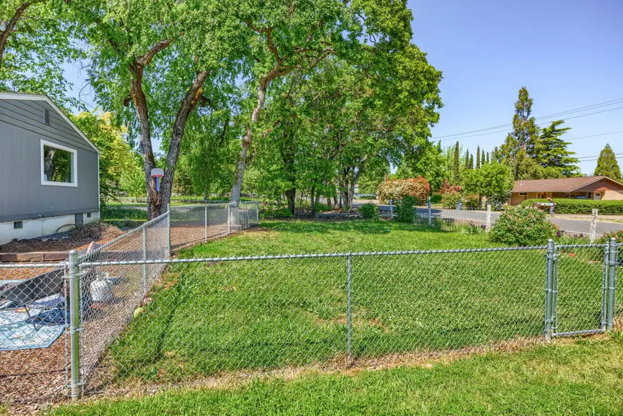 225 Wilson Road, Central Point, OR 97502 - #3