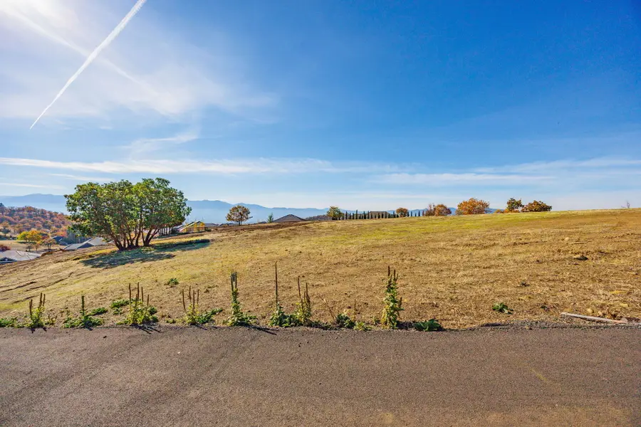 5637 Springview Court, Medford, OR 97504 - #3