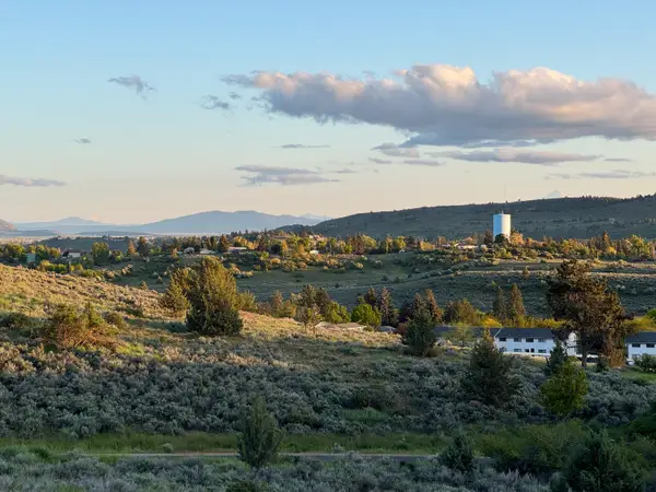 Clairmont Drive #5, 6, 11 & 12, Klamath Falls, OR 97601