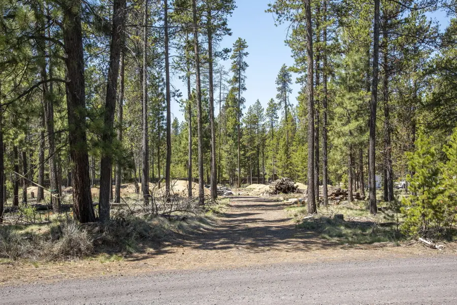 55995 Browning Drive #16, Bend, OR 97707 - #2