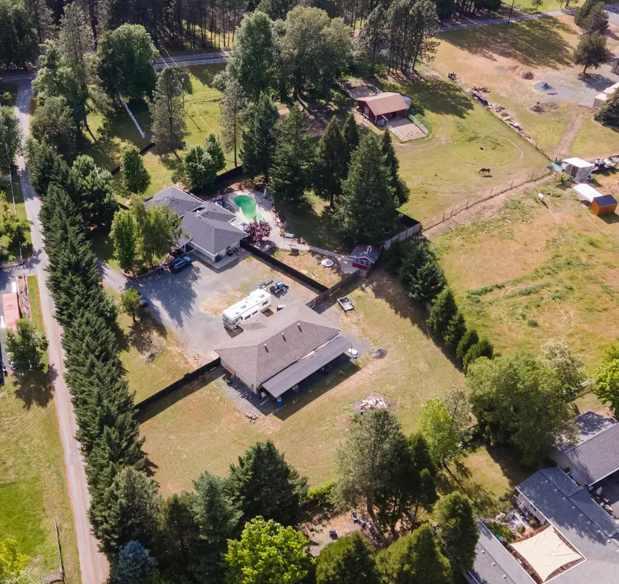 255 Queens Branch Road, Rogue River, OR 97537 - #3