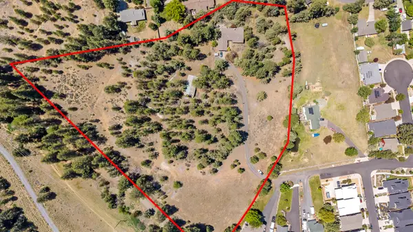 61521 Sunny Breeze Lane, Bend, OR 97702