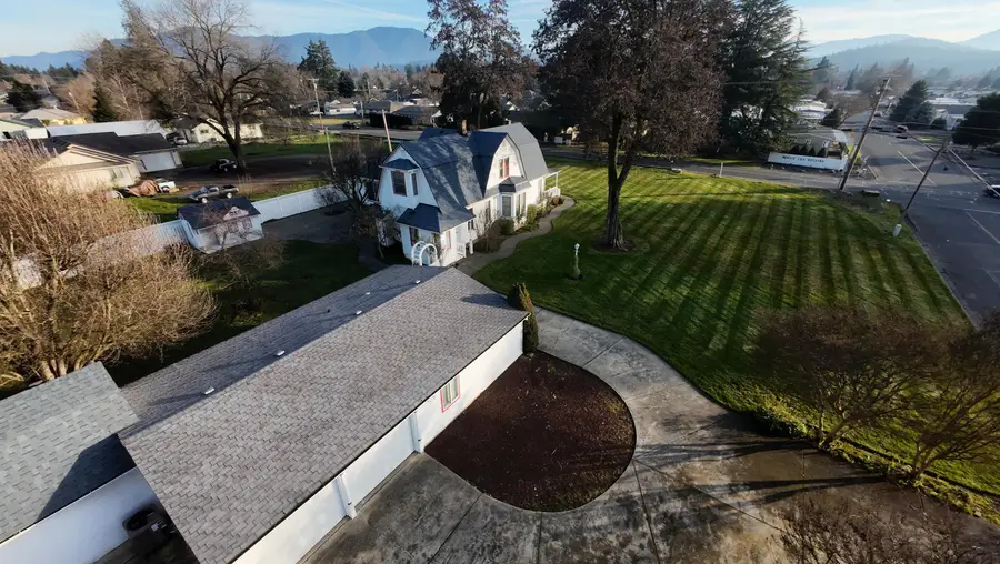 2308 Lower River Road, Grants Pass, OR 97526 - #2