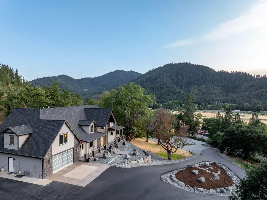 182 Wards Creek Road, Rogue River, OR 97537 - #3