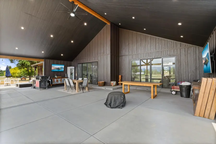 3487 SW Leonard Road, Grants Pass, OR 97527 - #3