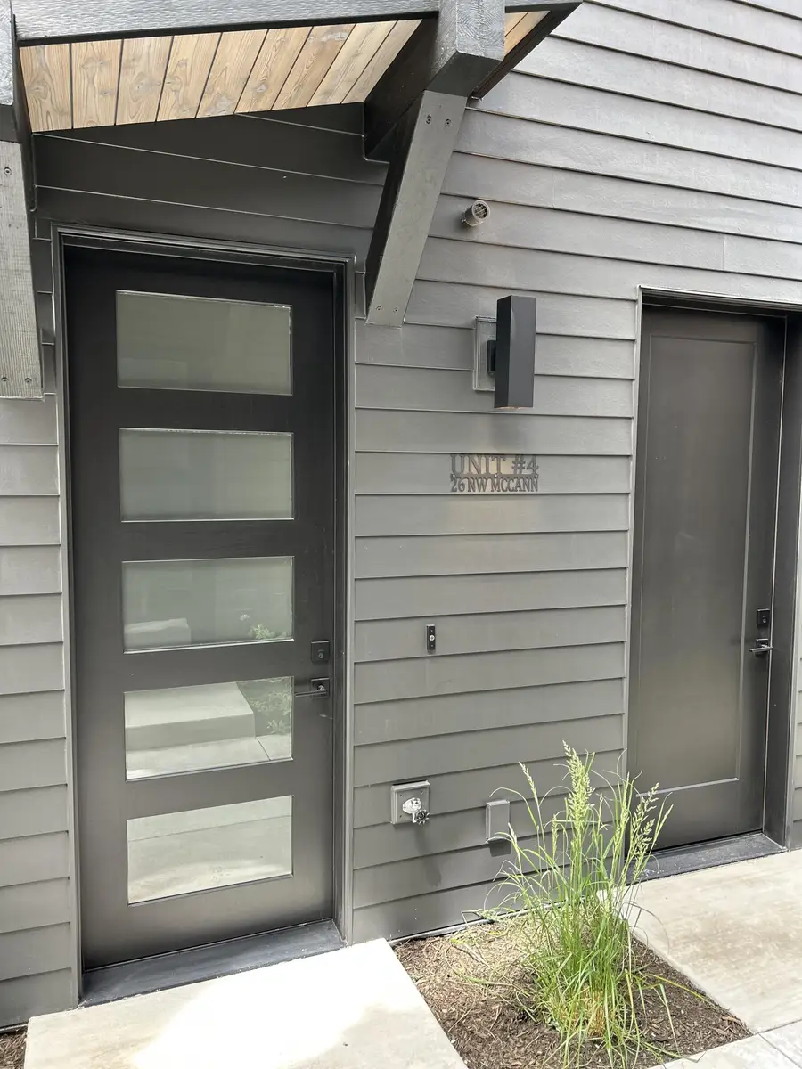 26 NW Mccann Avenue #UNIT 4, Bend, OR 97703 - #3