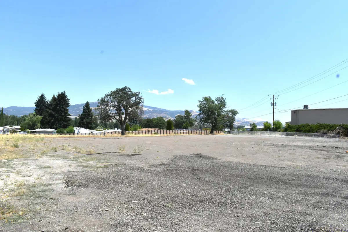 3459 S Pacific Highway, Phoenix, OR 97535 - #1