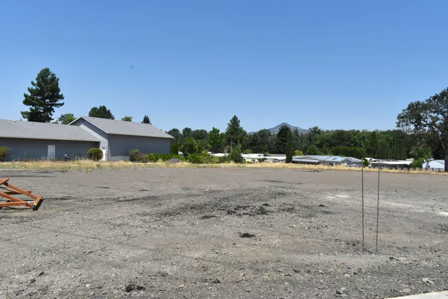 3459 S Pacific Highway, Phoenix, OR 97535 - #2