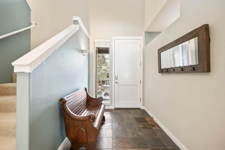 1421 Highland View Loop, Redmond, OR 97756 - #2