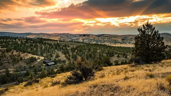 0 Ne Gosner Road #2800 & 3900, Ashwood, OR 97711