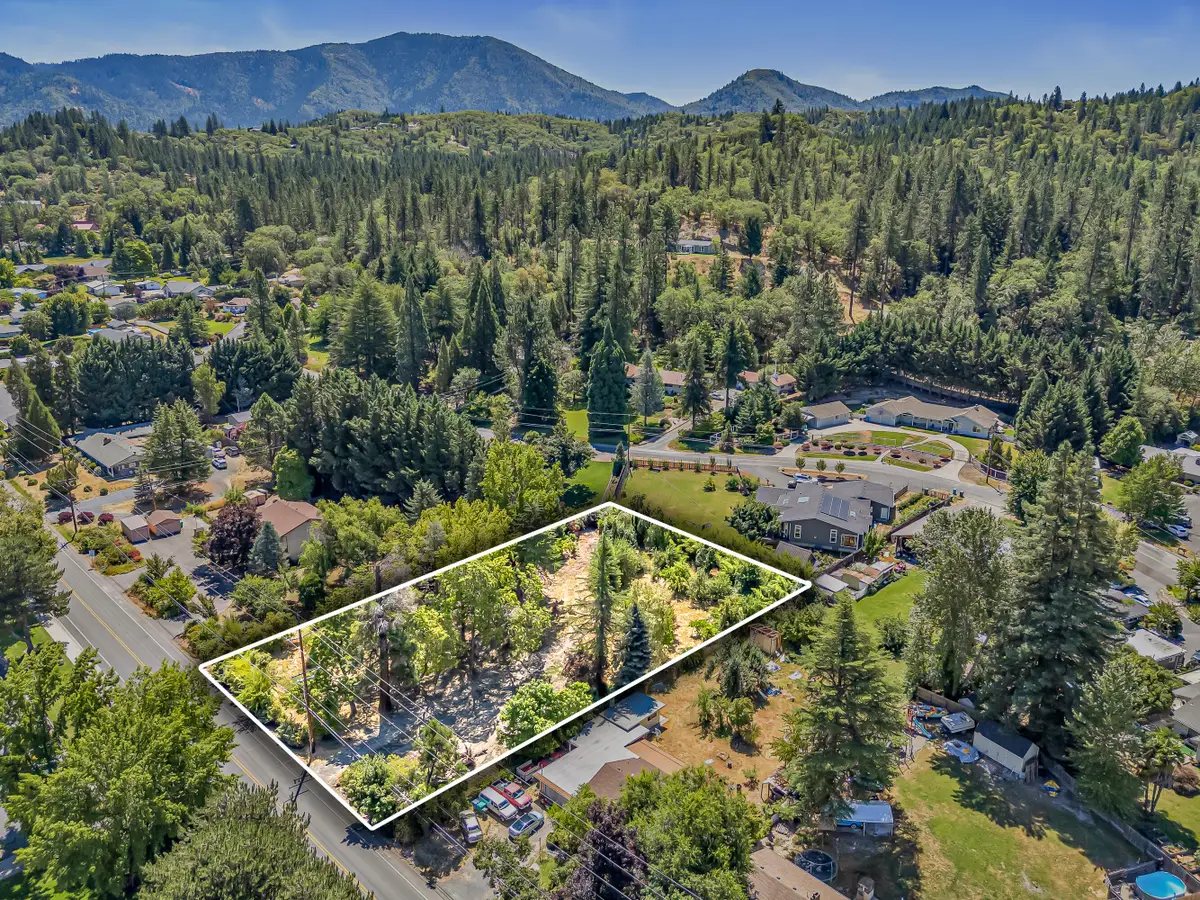 681 W Harbeck Road, Grants Pass, OR 97527 - #1