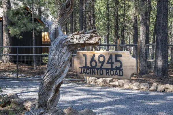 16945 Jacinto Road, Bend, OR 97707