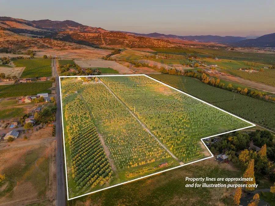 4050 Royal Crest Road, Medford, OR 97504 - #3