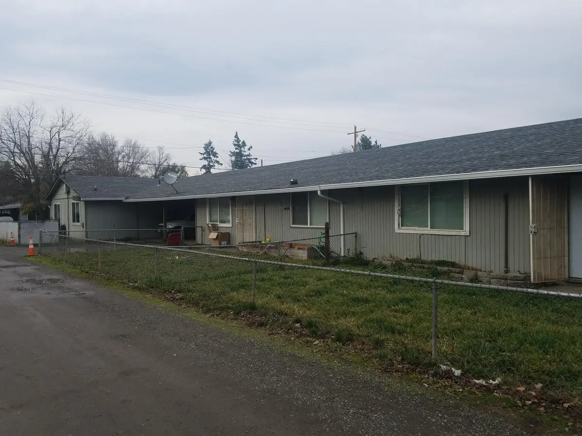 112 N Columbus Avenue, Medford, OR 97501 - #1
